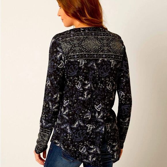 Lucky Brand Printed Top Ladies Size Medium Color: Black Multi // Soft! - Picture 2 of 15